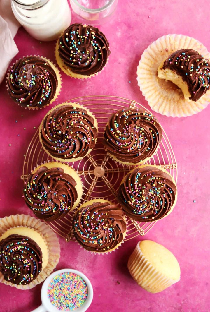 best vanilla cupcakes with chocolate frosting