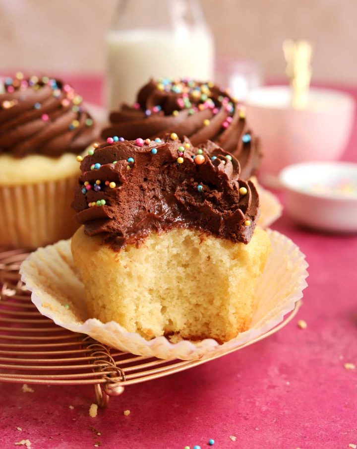 best vanilla cupcakes crumb texture with bite