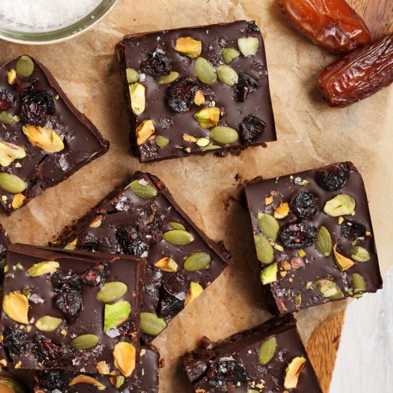 dark chocolate date bars