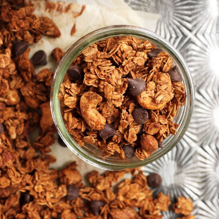 tahini chocolate granola