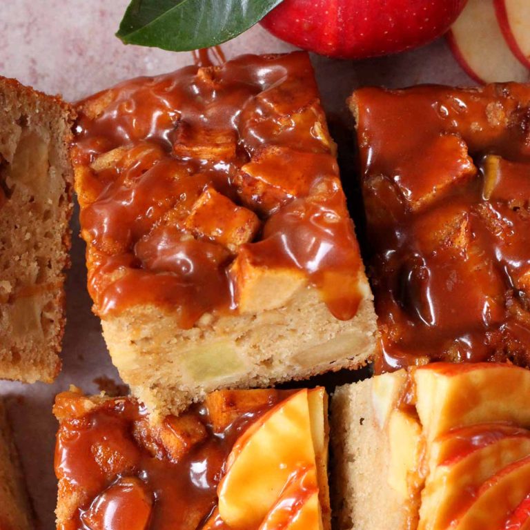 caramel apple cake