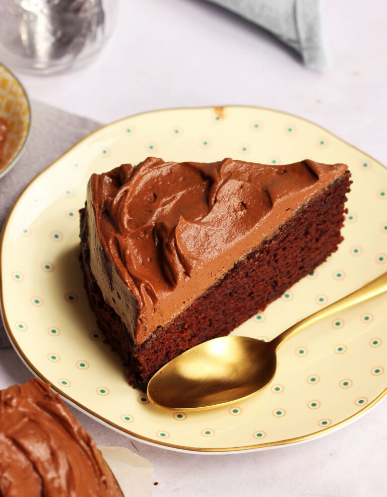 ONE Bowl Easy Chocolate Cake Recipe - Scientifically Sweet