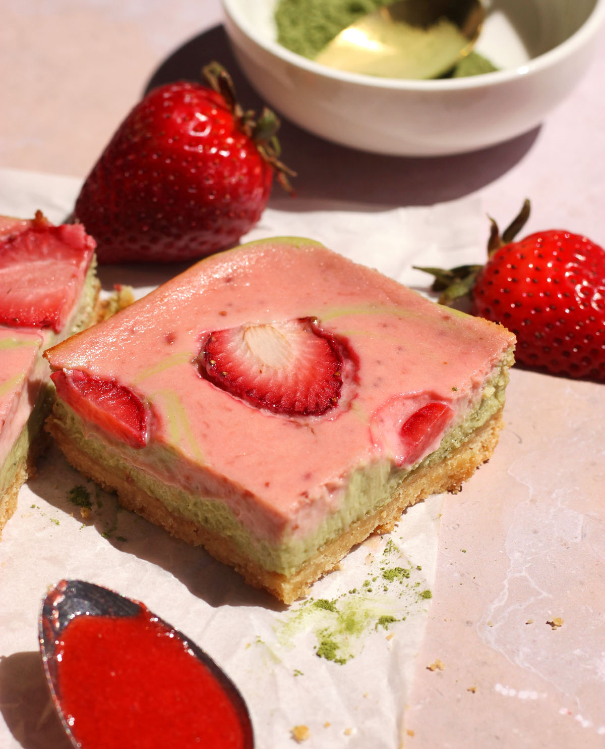 strawberry matcha cheesecake bars