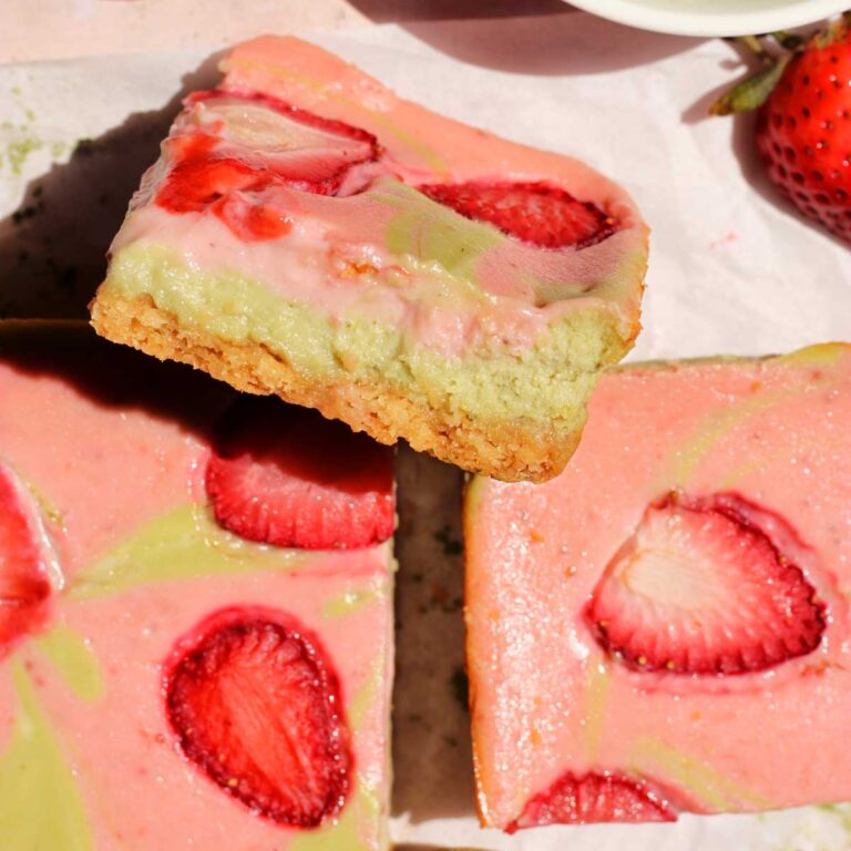 strawberry matcha latte
