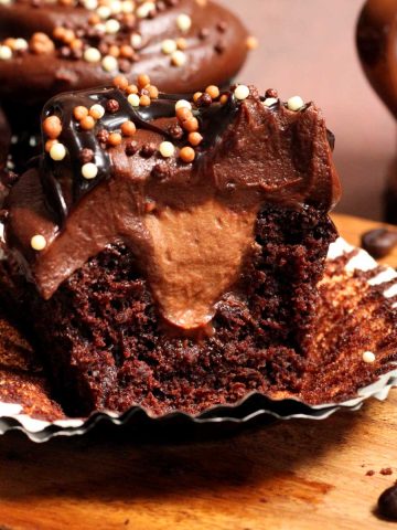 mocha chocolate mousse cupcakes