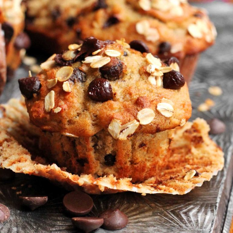 banana oat chocolate chip muffins