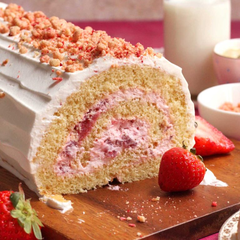 strawberry shortcake swiss roll