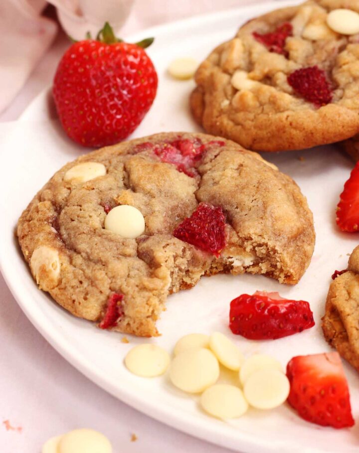 strawberries and cream cookies with bite