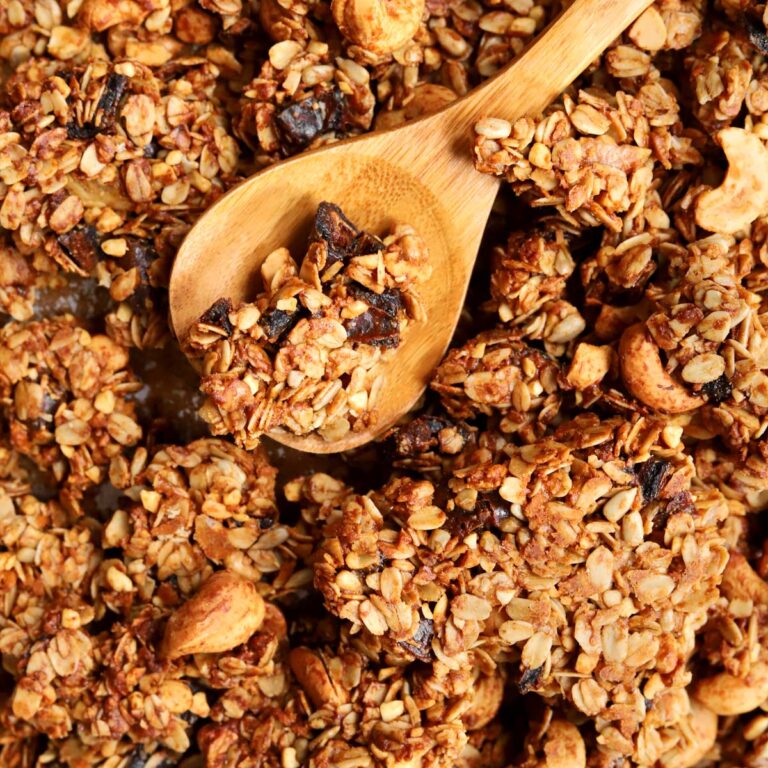 tahini date granola