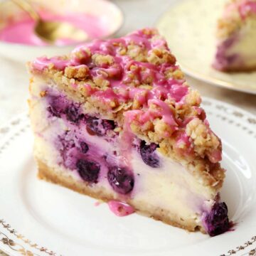 blueberry crumble cheesecake