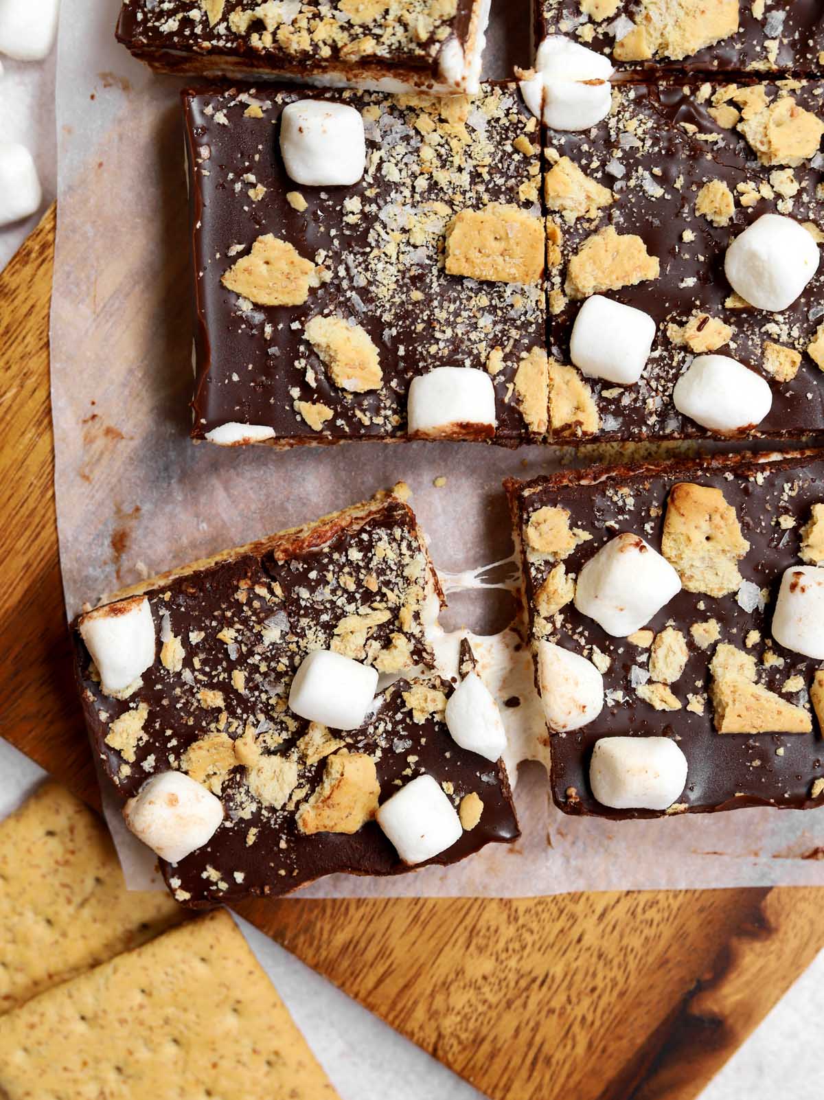 EASY No-Bake S'mores Bark - Scientifically Sweet