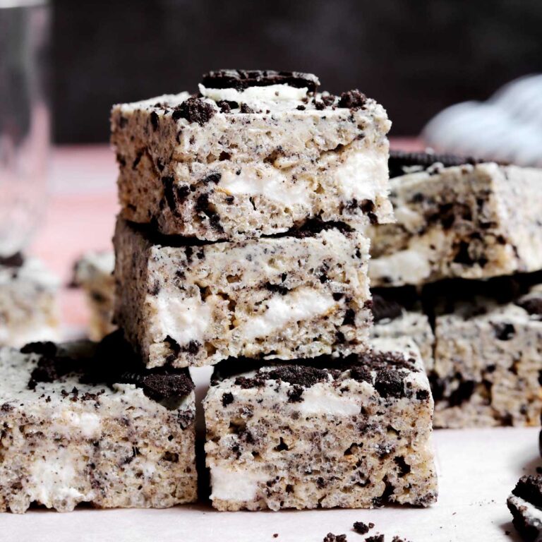 cookies and cream rice crispy treats