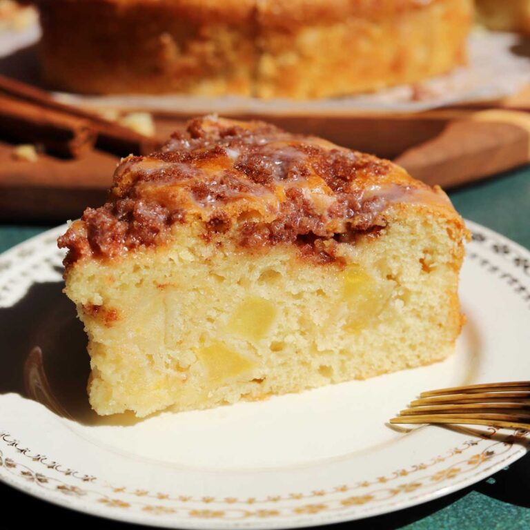 apple cinnamon crunch cake