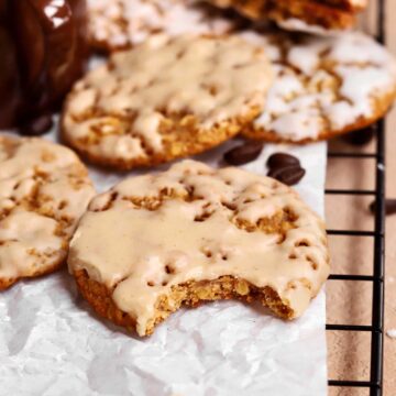 pumpkin spice latte iced oatmeal cookies
