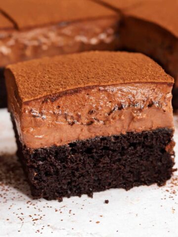 chocolate mousse cake