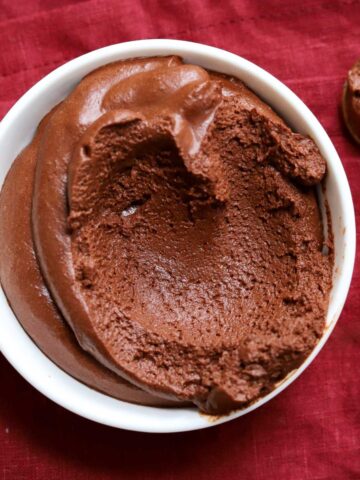 one ingredient chocolate mousse