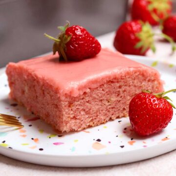 strawberry sheet cake