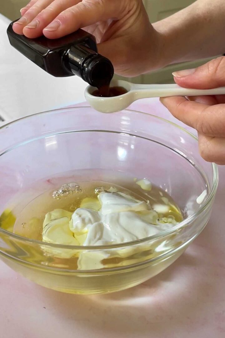 Add sour cream and vanilla and whisk to combine.