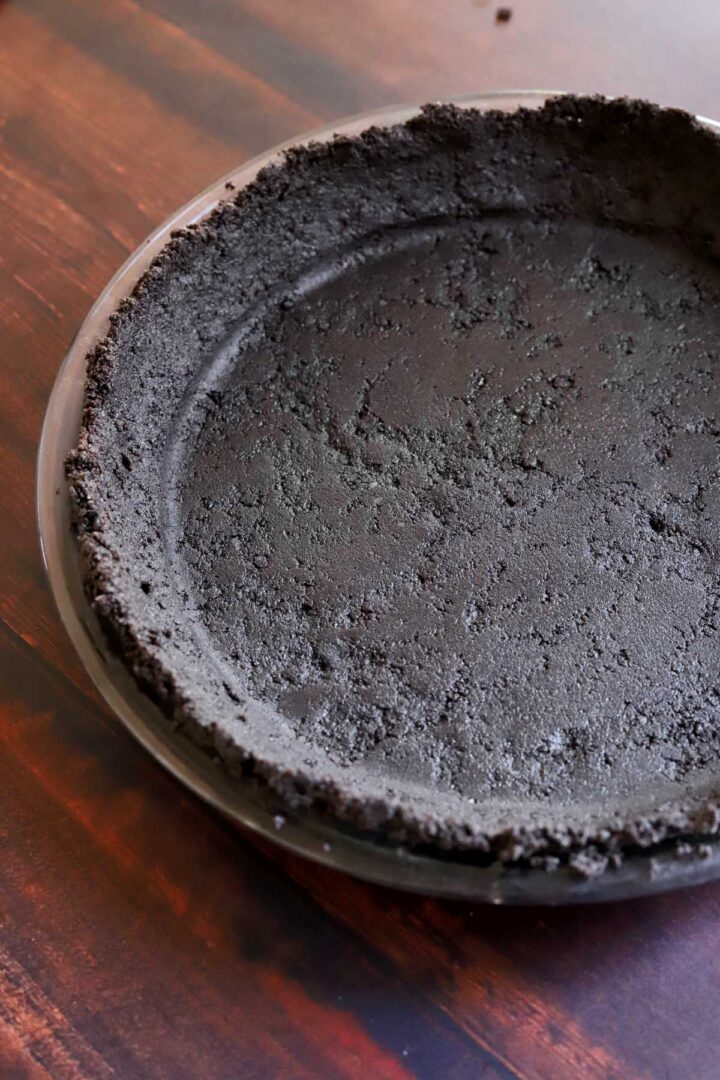 Oreo cookie crust for no bake chocolate pie