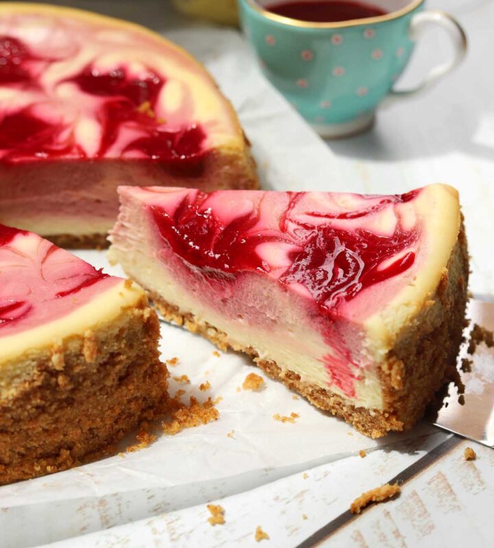 lemon raspberry cheesecake slice from whole cheesecake