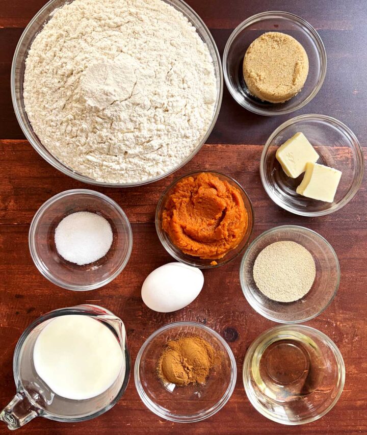 pumpkin cinnamon rolls ingredients